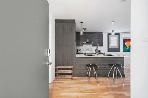 Brand New Contemporary 2-bedroom Apartment