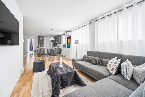 Brand New Contemporary 2-bedroom Apartment