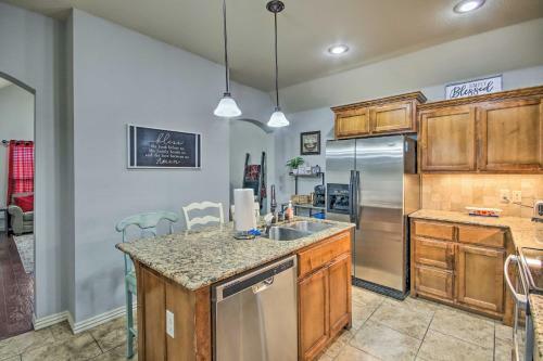 Modern Bentonville Townhome With Community Pool