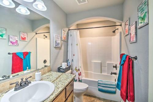 Modern Bentonville Townhome With Community Pool