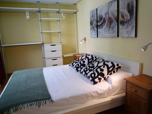 Dflat Escultor Madrid Apartments