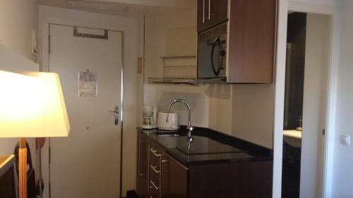 Dflat Escultor Madrid Apartments