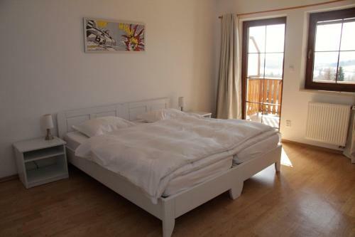 Luxury Villa In Extensive Grounds On Lipno Lake