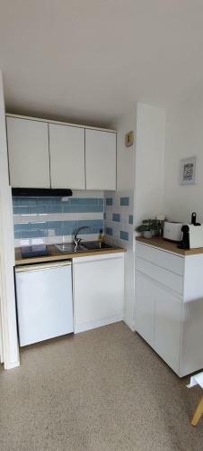 Apartamento Charming 25 M2 With Balcony-wifi In Arcachon