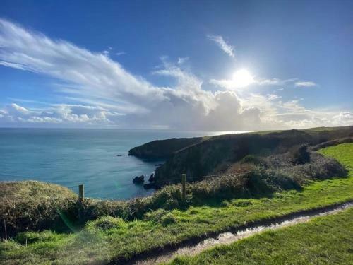 3 Bedroom Village Gem In South Hams, Devon