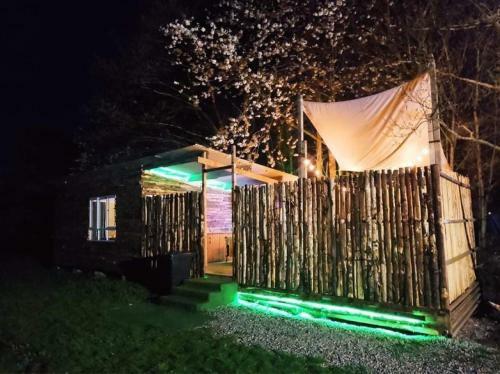 Gracelands Glamping Lodge 1