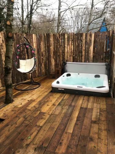 Gracelands Glamping Lodge 1