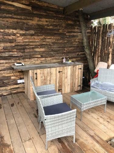 Gracelands Glamping Lodge 1