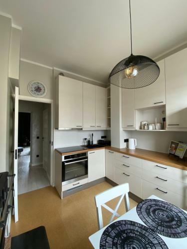 Vee 4 Apartment