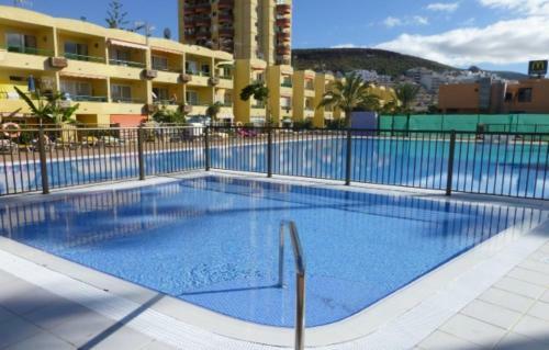 Apartamento Estudio En Los Cristianos. Ubicaci�n Ideal.