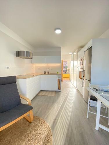 Apartamento Estudio En Los Cristianos. Ubicaci�n Ideal.