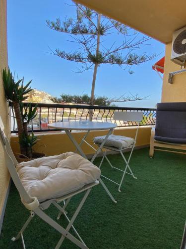 Apartamento Estudio En Los Cristianos. Ubicaci�n Ideal.