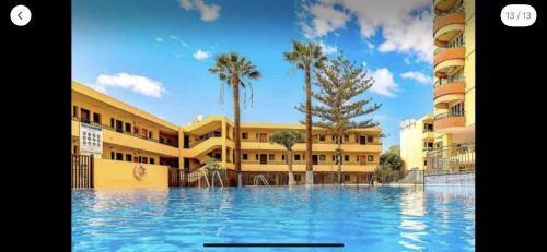 Apartamento Estudio En Los Cristianos. Ubicaci�n Ideal.