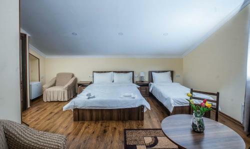 Hotel Telav Holl