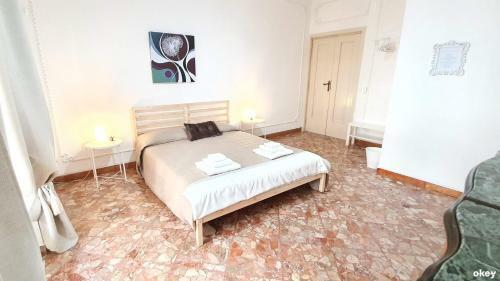 Hostal Apulian Central Apartment - Bari Centro