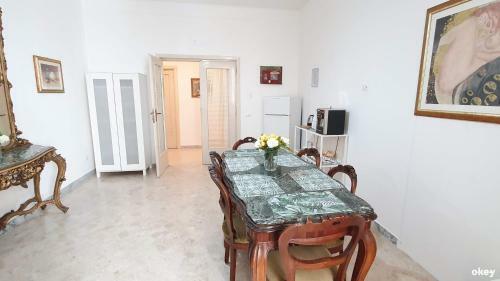 Hostal Apulian Central Apartment - Bari Centro