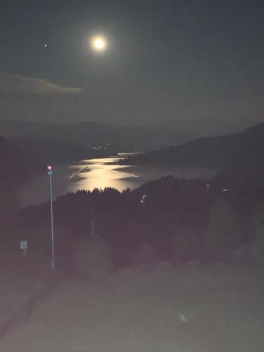 Villa Lake And Mountain Wiew