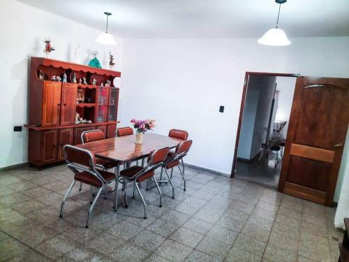Casa Amplia Para Disfrutar En Familia.