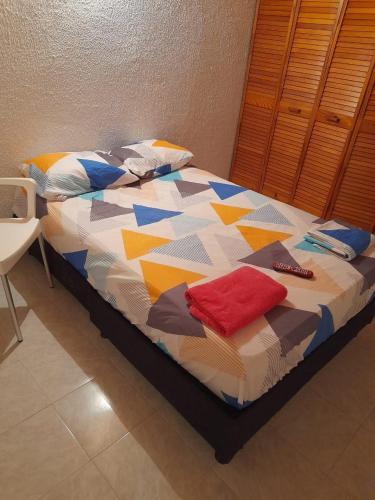Comparto Casa Con Piscina En Condominio
