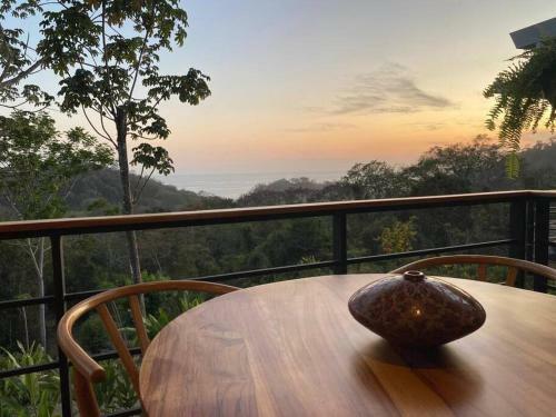 New! Santateresa Ocean View Jungle House