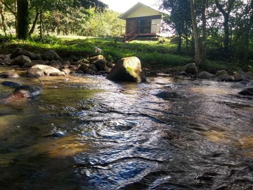 Apartamento Caba�a Ecolog�a Rodeada De Naturaleza
