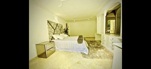 Villa Casa En El Poblado Independiente - San Sebastian