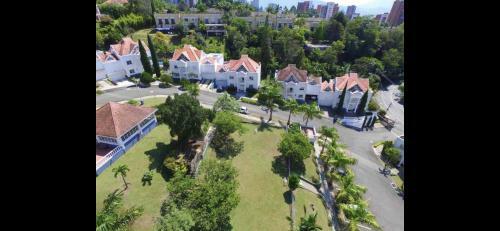 Villa Casa En El Poblado Independiente - San Sebastian