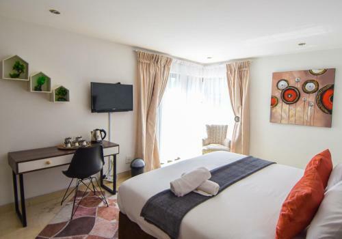 Hostal 112 On Kloof Guesthouse