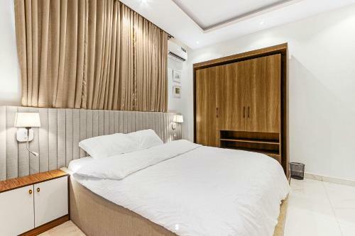 Elizabeth Steve?s Luxury 2 Bedroom Apartment
