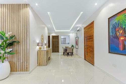Elizabeth Steve?s Luxury 2 Bedroom Apartment