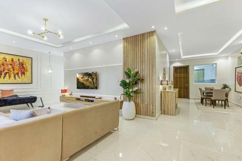 Elizabeth Steve?s Luxury 2 Bedroom Apartment