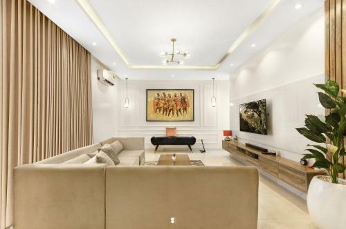 Elizabeth Steve?s Luxury 2 Bedroom Apartment