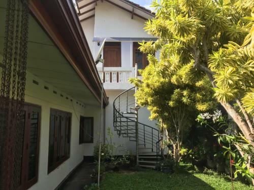 Hostal Hamilton Lake View
