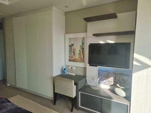 Sandton Skye 3 Bed Exclusive Apartment