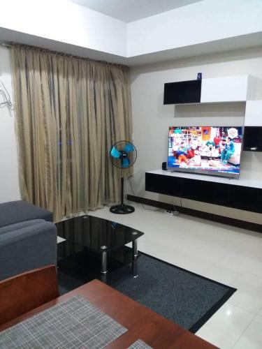 Hotel Cubao Manhattanheights Unit 23d Tower C, 1 Br