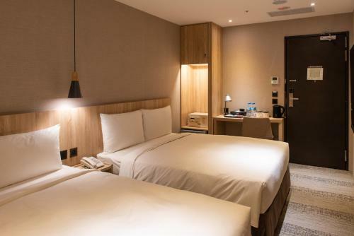 Mrhost N Hotel