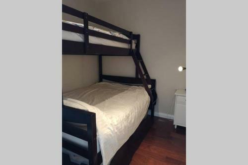 Apartamento Fraser River View Home By Skytrain