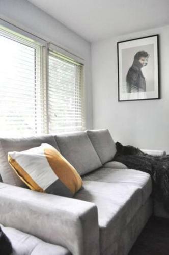 Cozy 1 Bd Suite Centrally Located North Vancouver