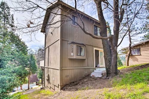 Crestline Cabin With Deck 1 Mi To Lake Gregory