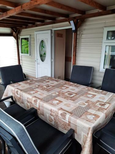Chalets Mallard Am Wallersee Zum Vermieten