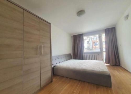 Spacious 3 Bedroom Apartment In The Heart Of Sofia