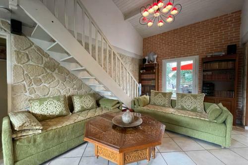 Nice Duplex With Garden And Terrace In Aytr�