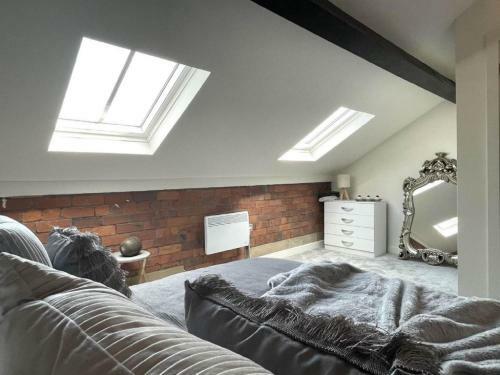 5 Bedroom Luxury Apartment