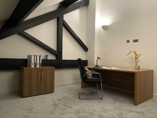 5 Bedroom Luxury Apartment