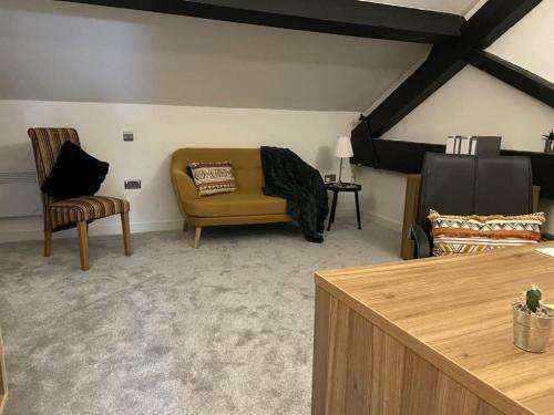5 Bedroom Luxury Apartment