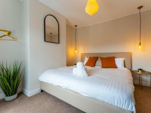 Pass The Keys Gorgeous Interior Designed 3 Bedroom Home