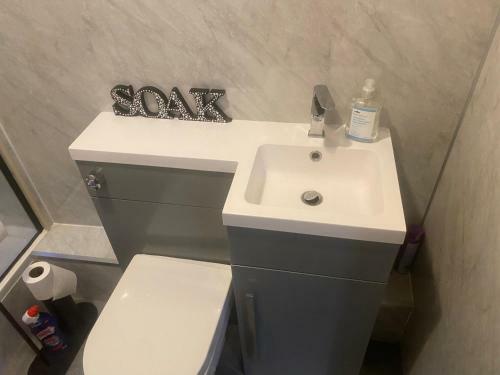 Ground Floor Holiday Apartment In Brean, Somerset