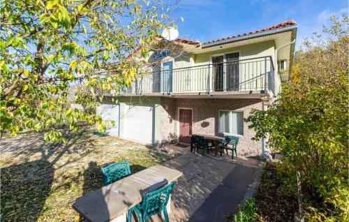Beautiful Apartment In Kucice With
