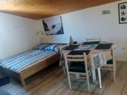 Angela Apartments -lopar