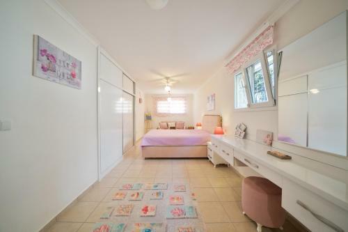 Holiday Villa In Terrace Life